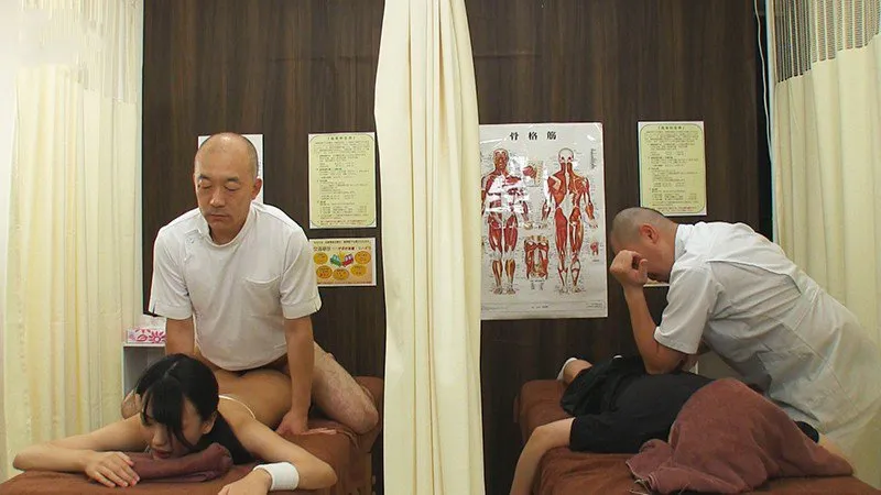 Dẫn eny đi mát-xa rồi bị phang cạnh bên mà không hề hay biết