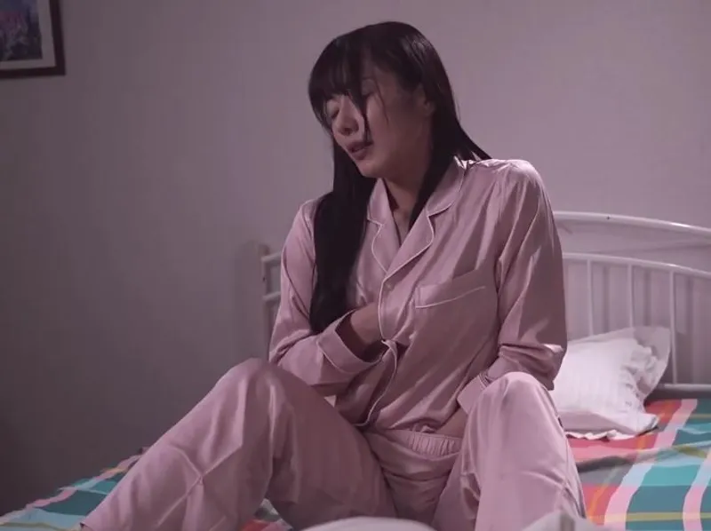 Thẩm du hàng đêm vì ông xã bỏ bê, cô vợ quyết định tìm đến ứng dụng hèn hò