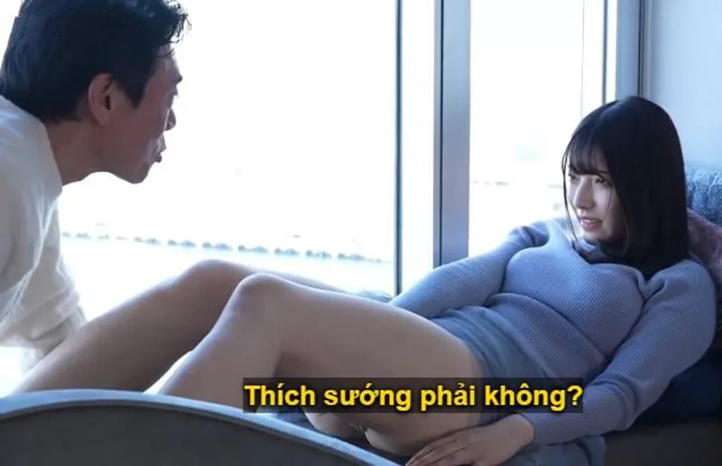 Sự chạm trán giữa ông bác và cô minh tinh trẻ lần đầu nhập hành trong nhà nghỉ sang trọng