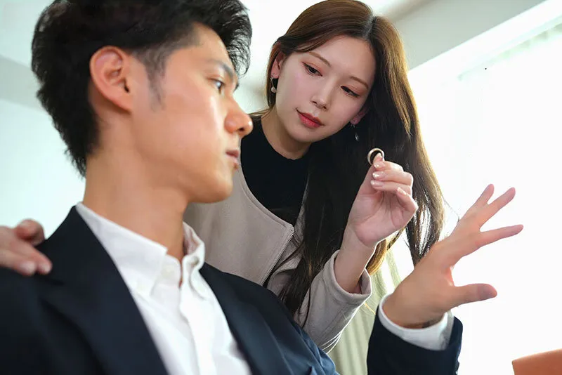 Người vợ đi đi chơi, anh xã ở nhà bị nhỏ em cô vợ gạ đụ không trượt phát nào